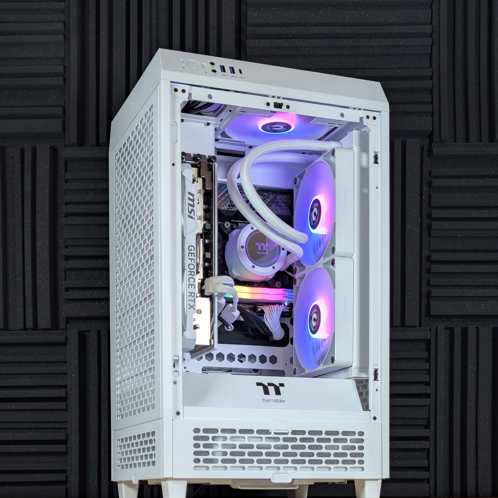 Sold PC: Nvidia RTX 4070 Ti 12GB in Thermaltake Tower 200 Snow