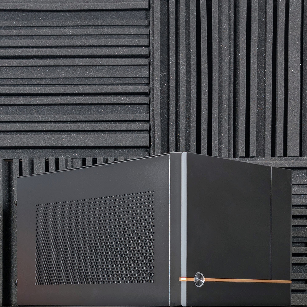 silverstone-sugo-14-black-custom-prebuilt-sff-itx-gaming-pc-case-closeup silverstone sugo 14 black custom prebuilt sff itx gaming pc case closeup