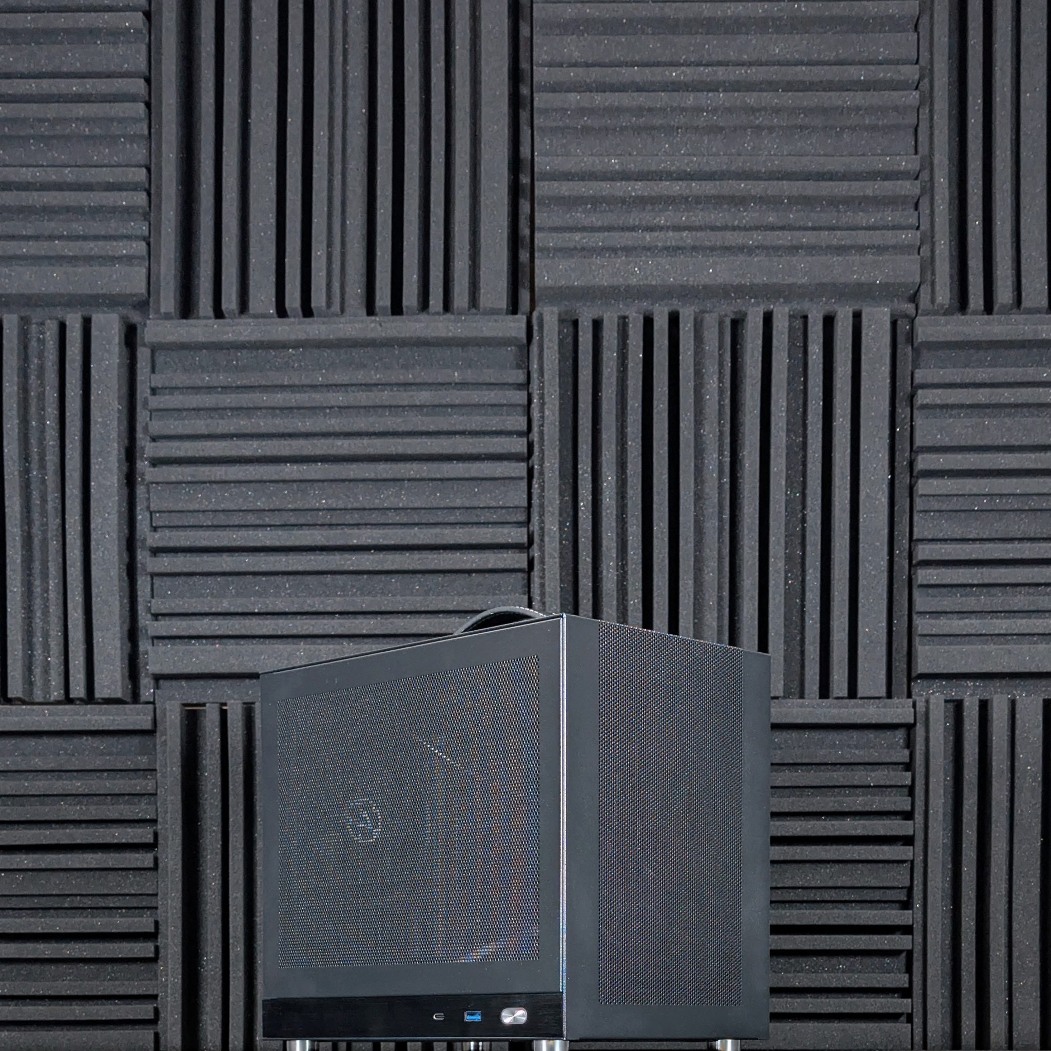 shiny snake g200 black custom prebuilt sff mini itx gaming pc scaled